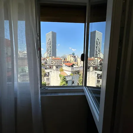 Skyline Nest Apartment *