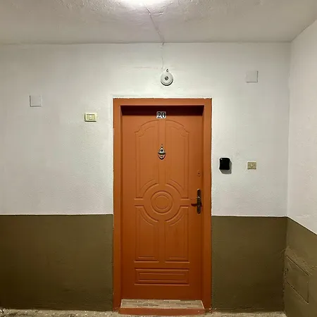 Skyline Nest * טיראנה